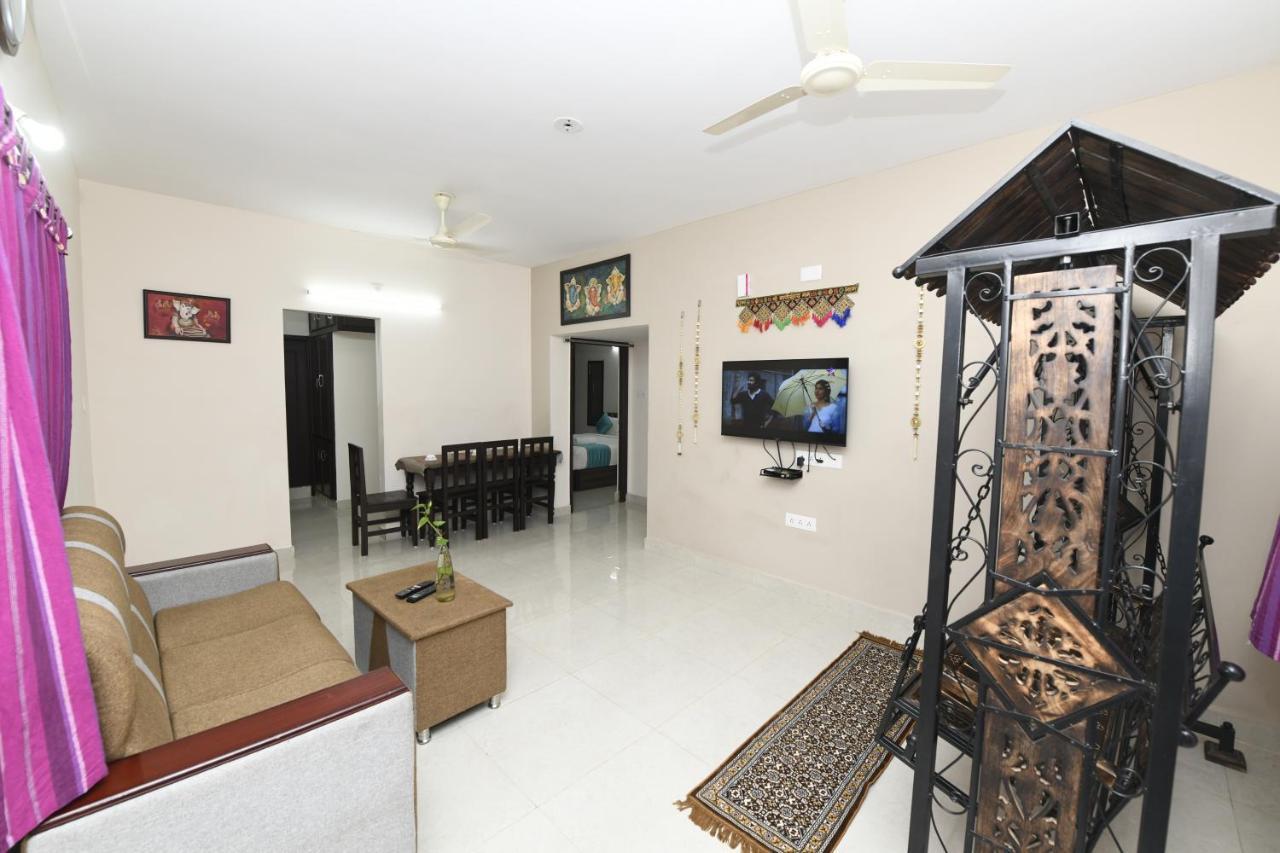 Sree Elite Home Stay ตีรูปาติ ภายนอก รูปภาพ